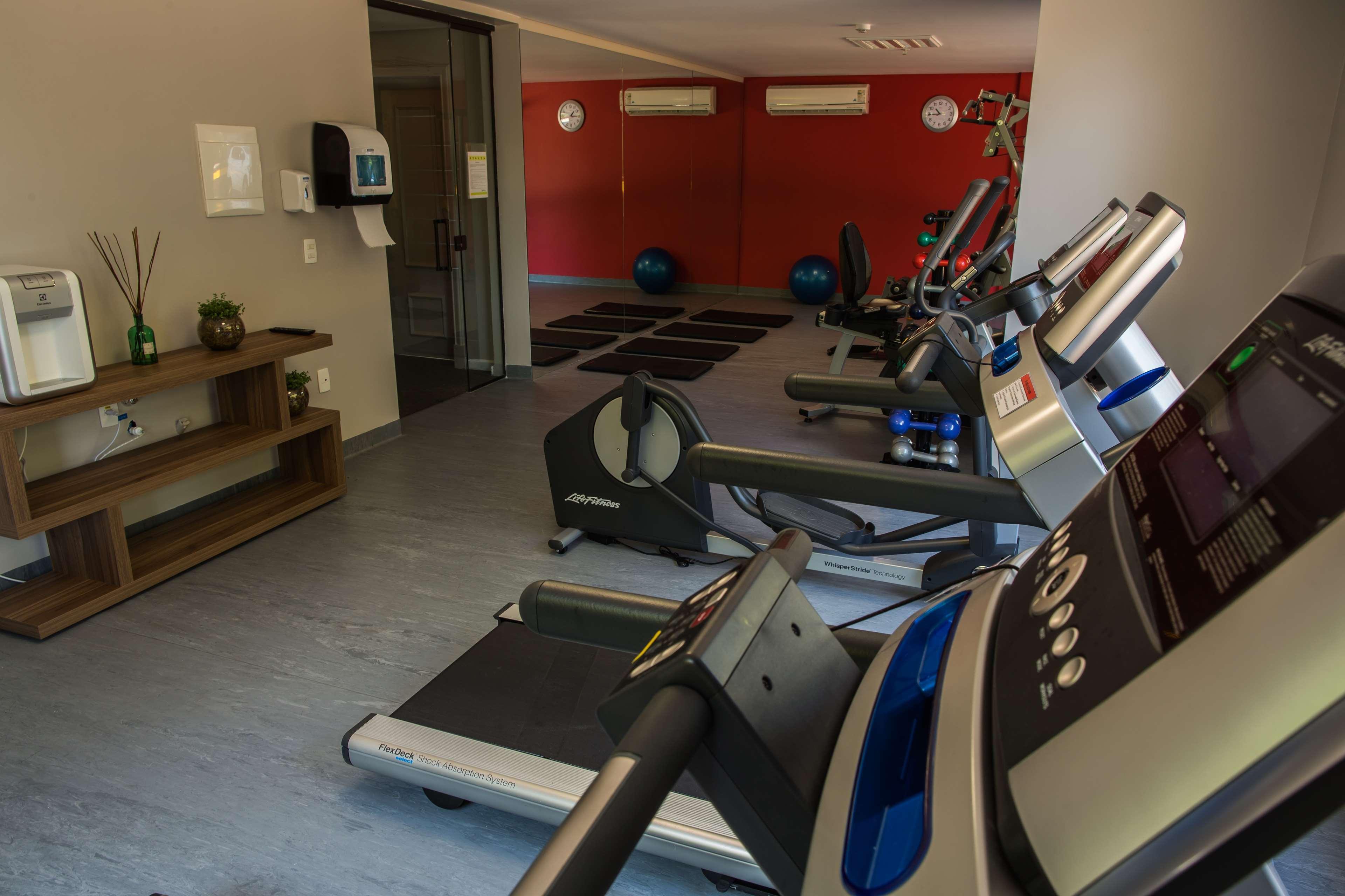 Art Hotel Transamerica Collection Porto Alegre Exterior photo A gym in a hotel