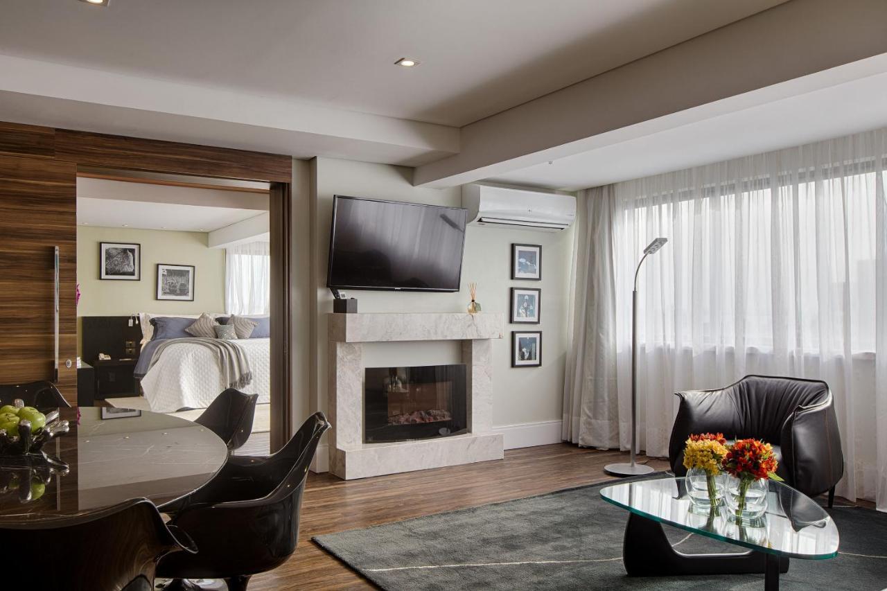 Art Hotel Transamerica Collection Porto Alegre Exterior photo A suite at the hotel