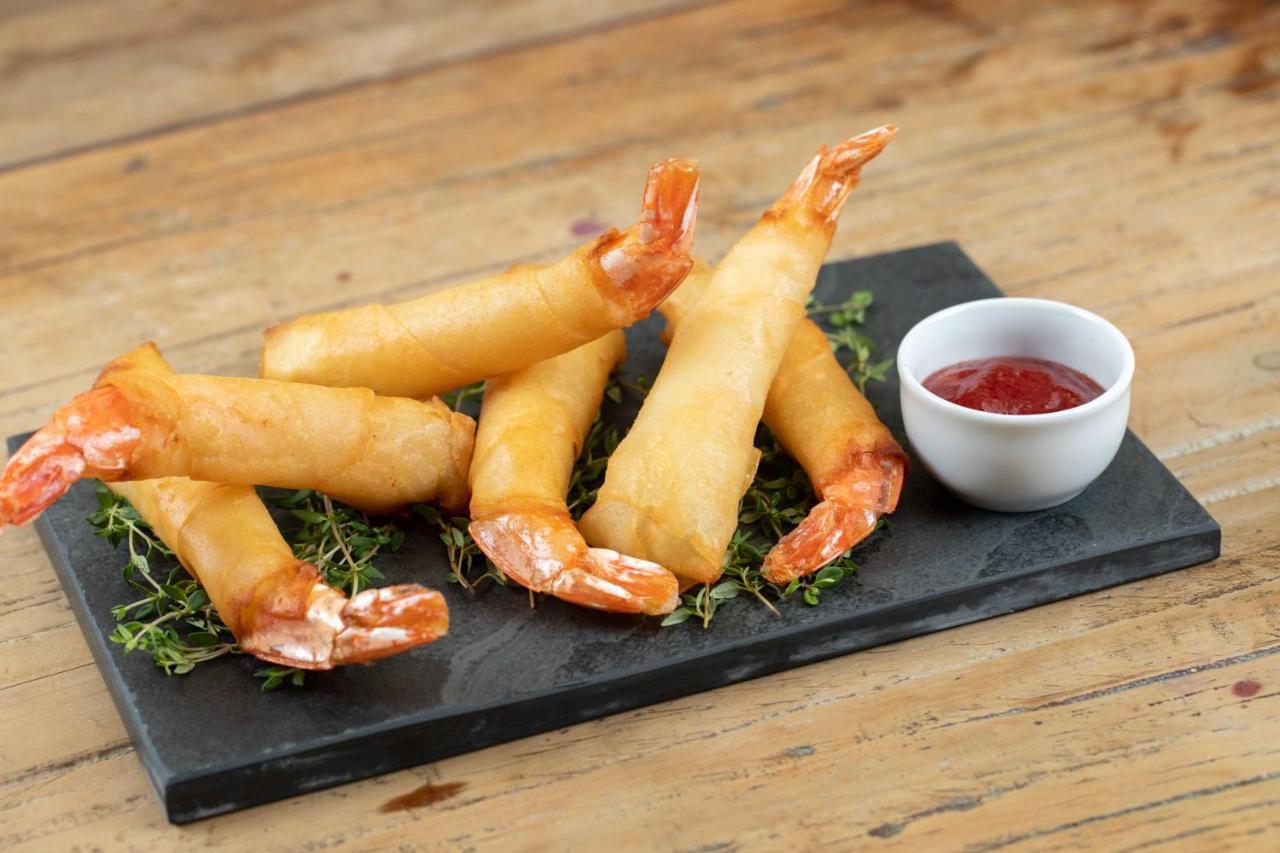 Art Hotel Transamerica Collection Porto Alegre Exterior photo Shrimp spring rolls